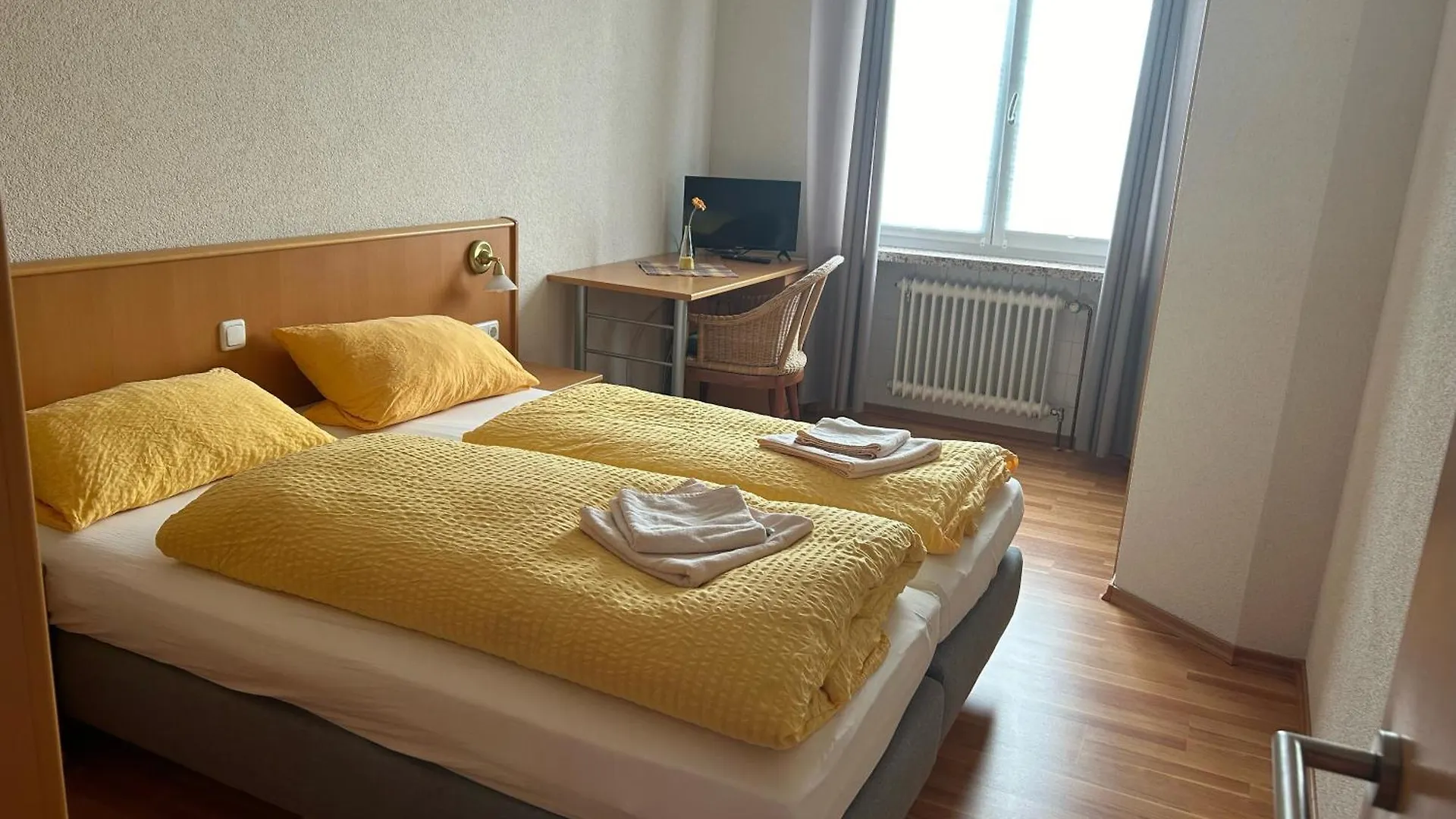 Guest house Gasthaus & Metzgerei Besenhardt Wackersdorf
