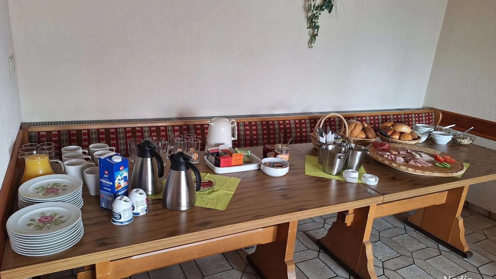 Guest house Gasthaus & Metzgerei Besenhardt Wackersdorf